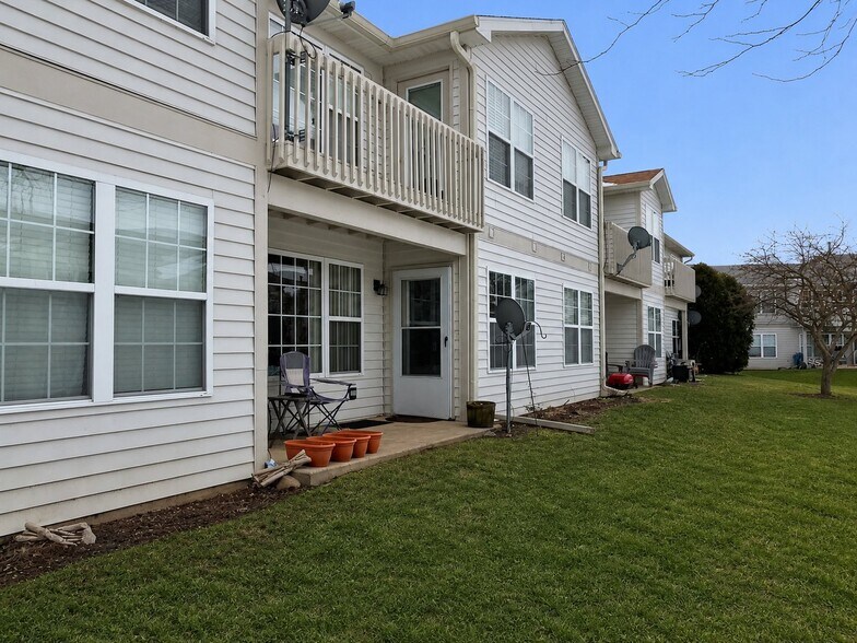 Building Photo - 1160 N Red Oak Cir