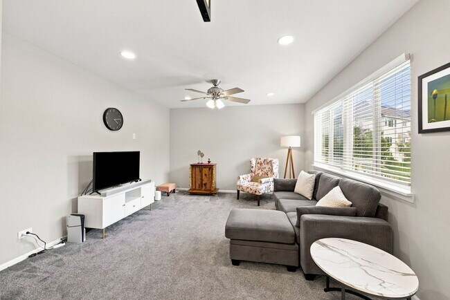 Building Photo - 2052 Shady Grove Ct