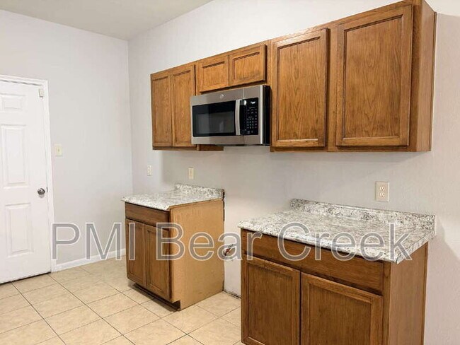 Building Photo - 6407 Waldron Dr