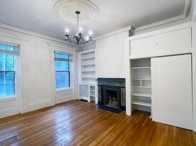 Building Photo - 113 Charles St