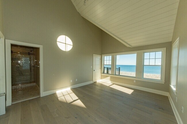 Building Photo - 176 Winthrop Shore Dr