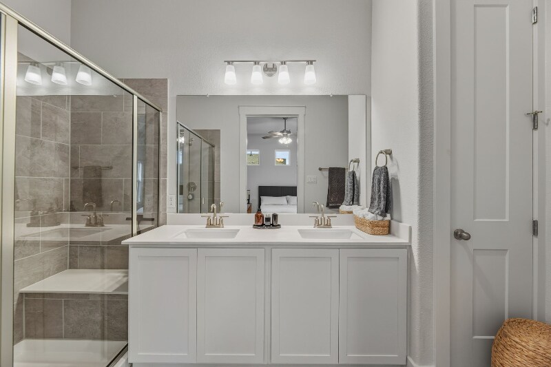 Building Photo - 816 Meadowcrest Dr