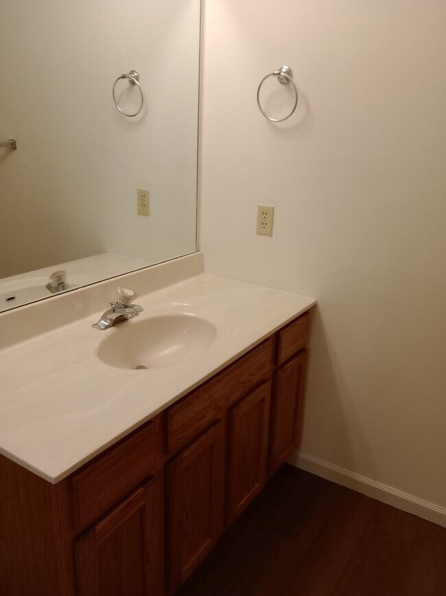 Building Photo - 4414-4416-4416 Cheryl Ct