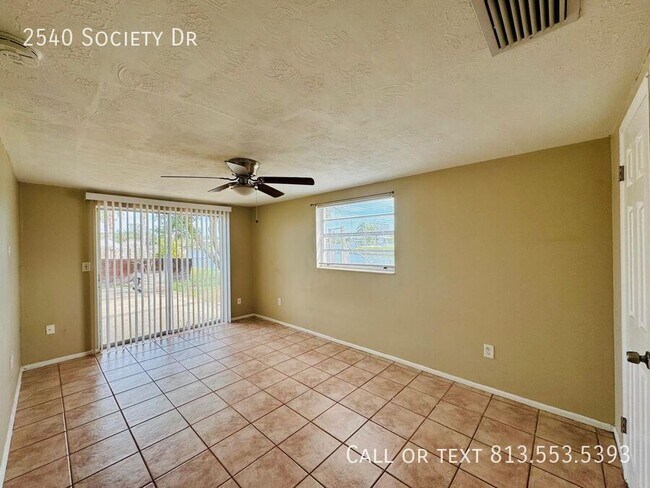 Building Photo - 2540 Society Dr