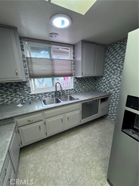 Building Photo - 544 Via Estrada