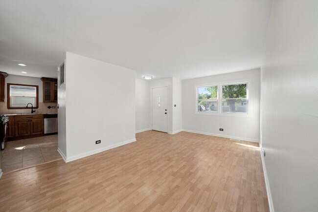 Building Photo - 1515 Highland Ave