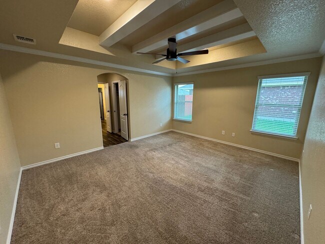 Building Photo - 5907 Verde Dr