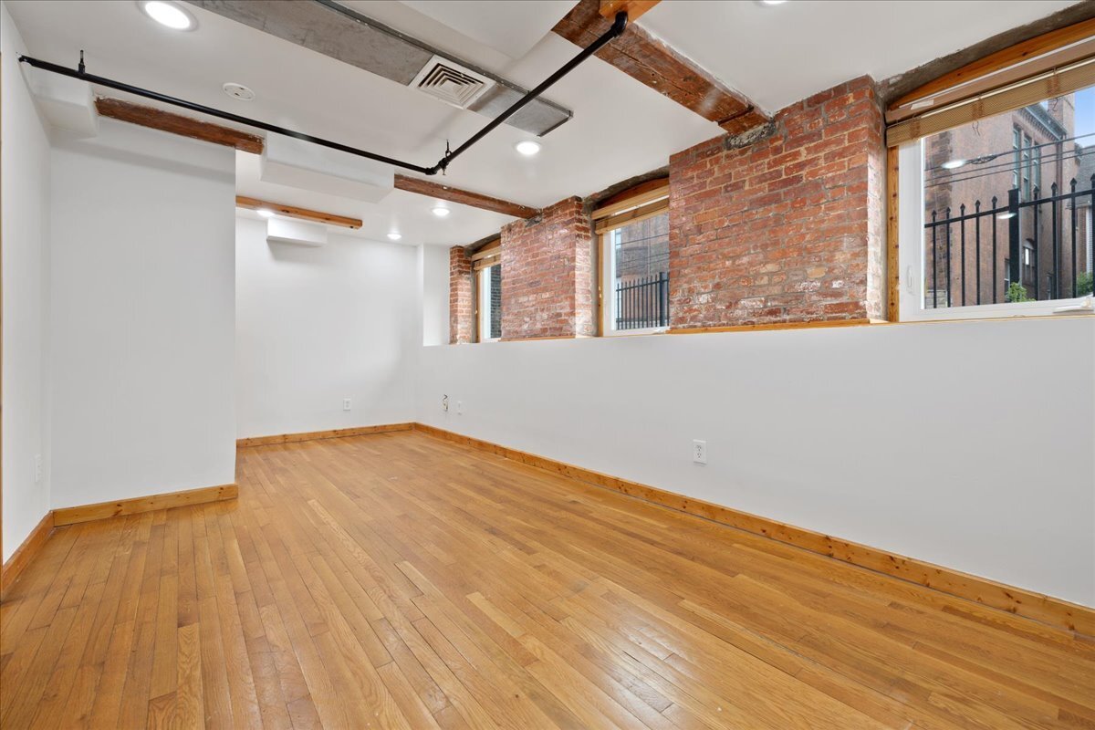 Building Photo - 325 Lafayette St