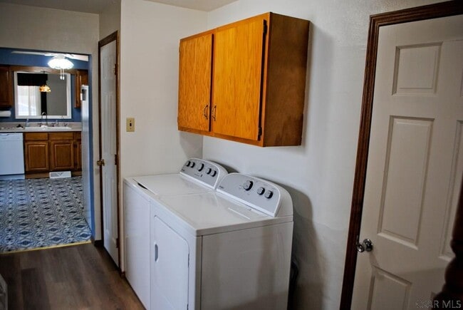 Building Photo - 1231 Centennial Dr