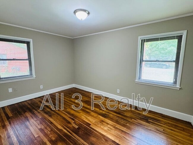Building Photo - 957 Parkwood Ct