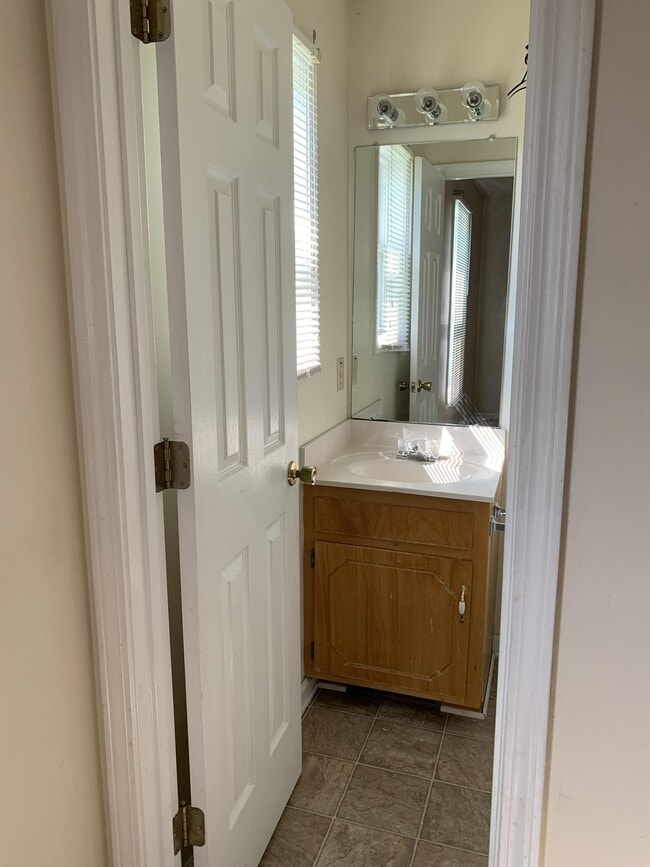 Building Photo - 1928 Timberline Cir