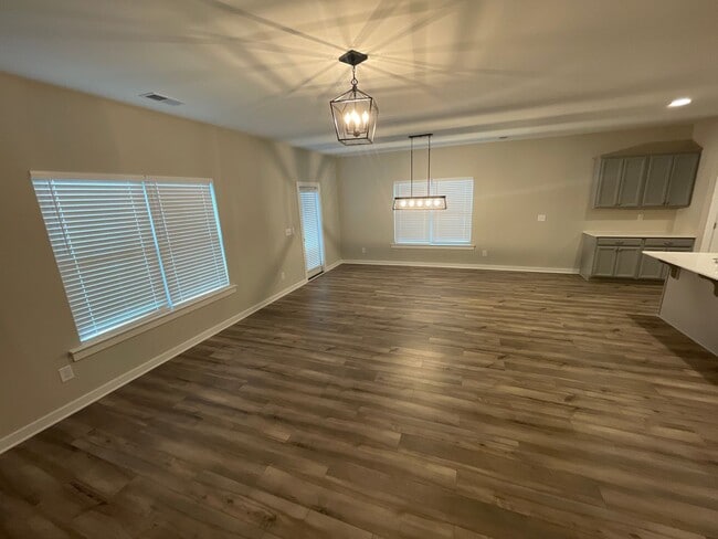 Building Photo - Home for Rent in Oak Grove, AL!! Available to View Now!!!