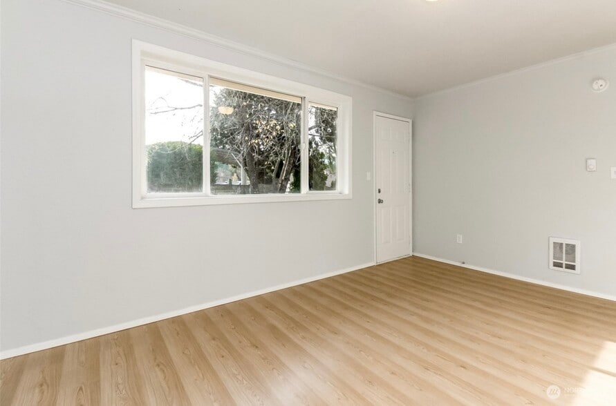 Building Photo - 10914 108th St SW