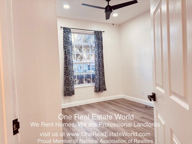 Building Photo - 13507 Summerton Dr