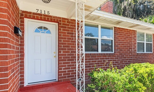 Building Photo - For Rent