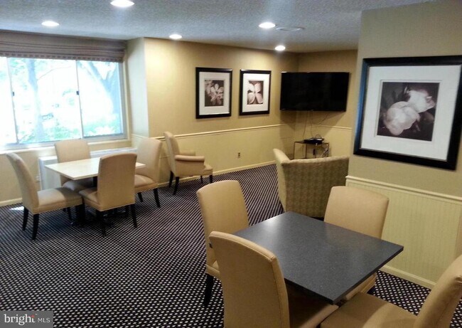 Building Photo - 11801 Rockville Pike