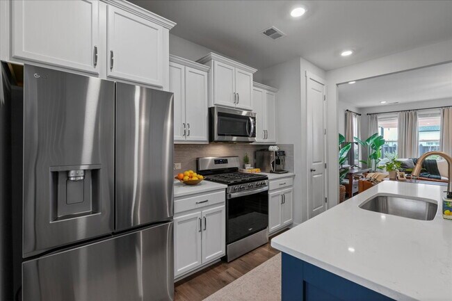 Building Photo - 1011 Swamp Harrier Ave