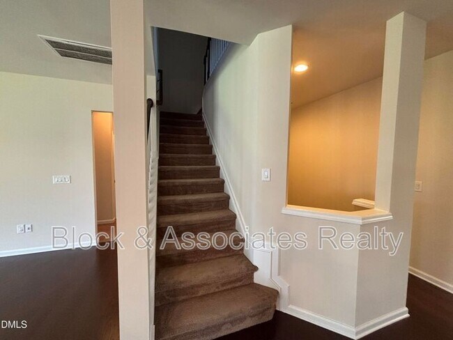 Building Photo - 1009 Magnolia Blossom Ln
