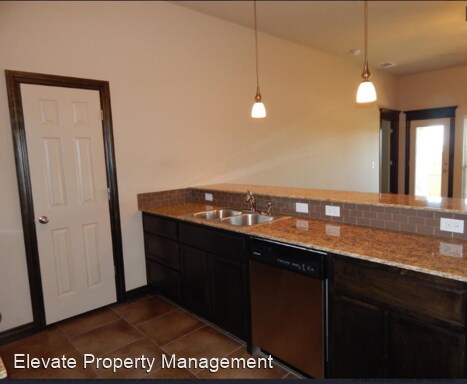 Building Photo - 3 br, 2 bath House - 2205-Ailsa Road