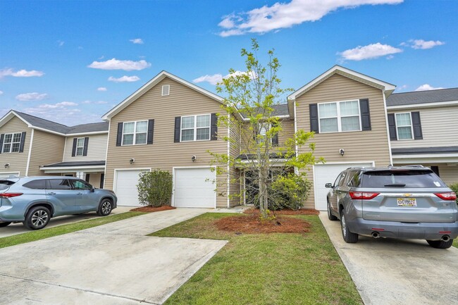 Building Photo - Savannah Highlands Townhome Available