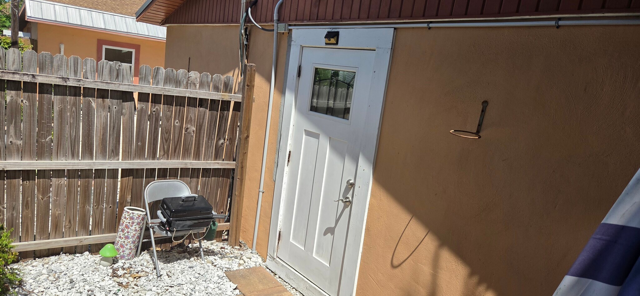 Building Photo - 12 1st St