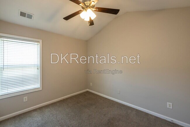 Building Photo - 2555 Flat Shoals Rd