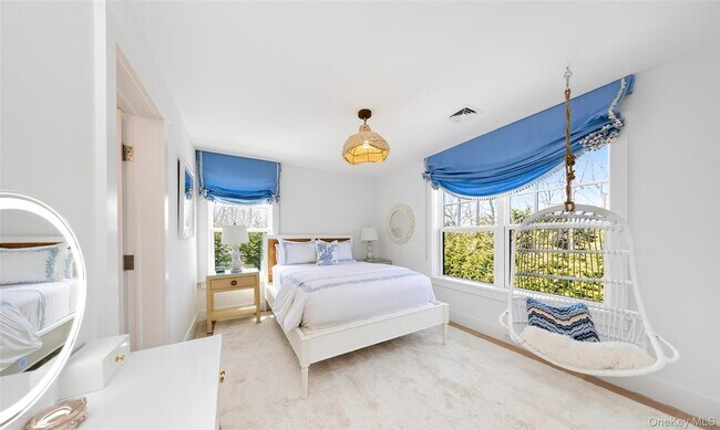 Building Photo - 17 Bayview Rd N