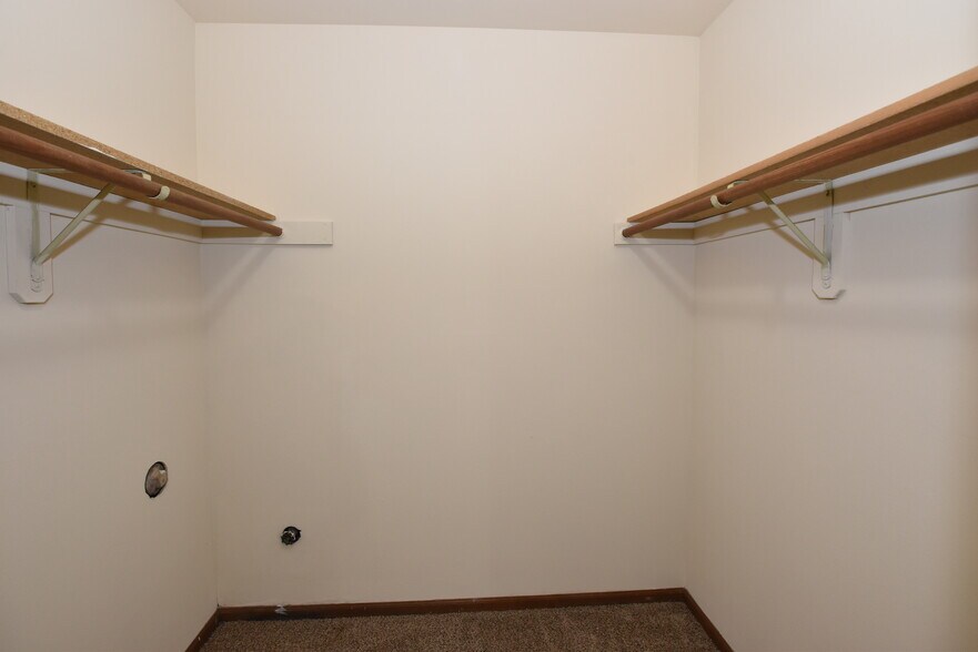 Building Photo - 5946 Joanne Dr