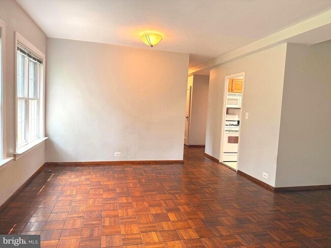 Building Photo - 3211 Ravensworth Pl