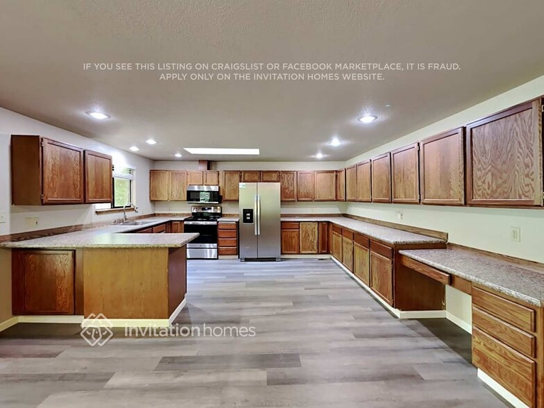 Building Photo - 3308 St Andrews Ct NE