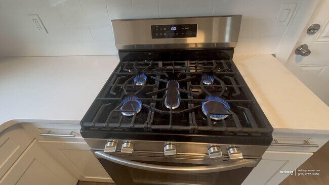 Building Photo - 3366 W 88th St