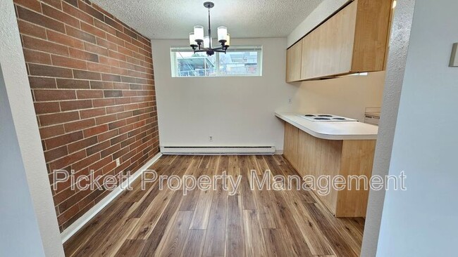 Building Photo - 1621 Trenton Ave