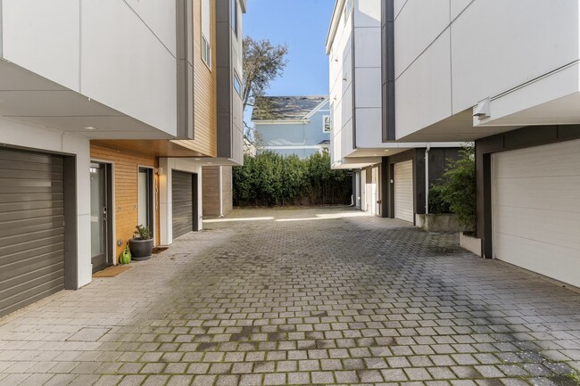 Building Photo - 1517 NW 64th St