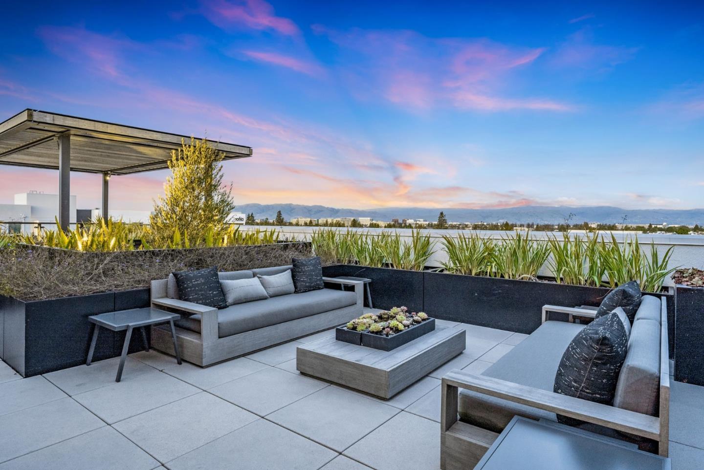 Building Photo - 3578 Rambla Pl