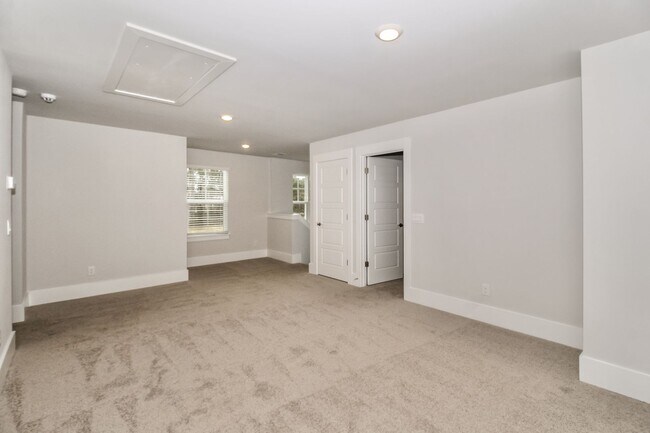 Building Photo - $1500 Off 1st Month's Rent! Brand New Home  - 4 Br/2.5 Bath, Pet-Friendly in Rolling Hills. Short...