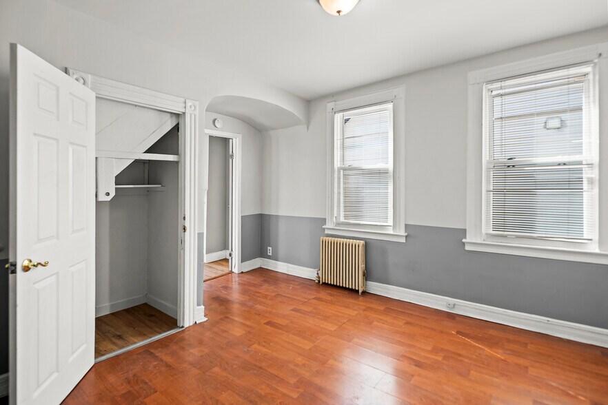 Building Photo - 79 Irving St