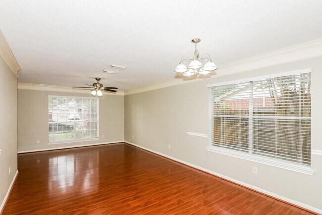 Building Photo - 3807 Wildhawk Dr