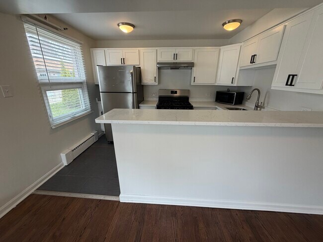 Building Photo - 26 E Washington Ave