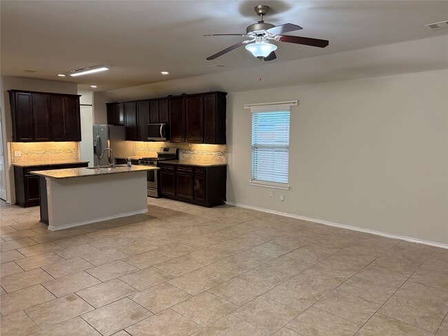 Building Photo - 24307 Hampton Terrace Ln