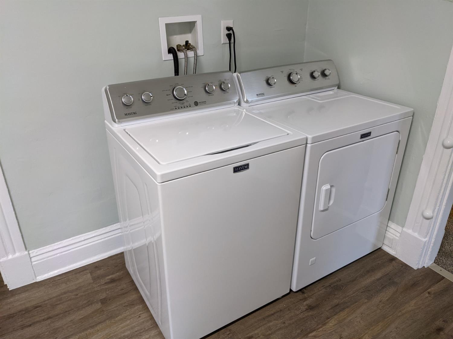 Building Photo - 3755 Eastern Ave