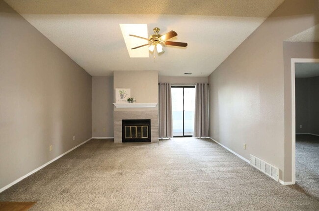 Building Photo - Modern Comfort Meets Style in This Sunlit,...