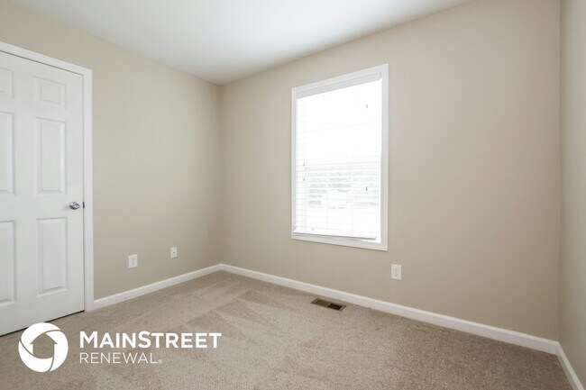 Building Photo - 38 Kings Crossing Way