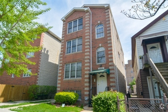 Building Photo - 1359 W Hubbard St