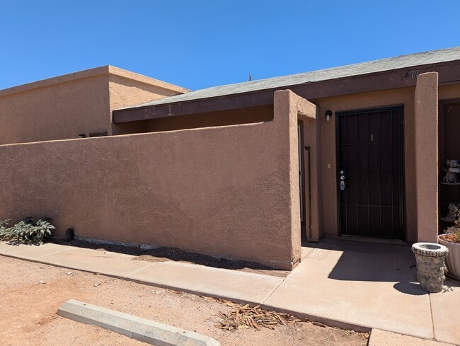 Building Photo - 1477 E 27th Ave