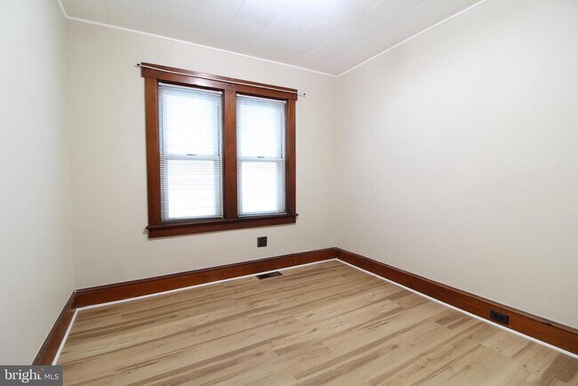 Building Photo - 42 Bismarck Ave