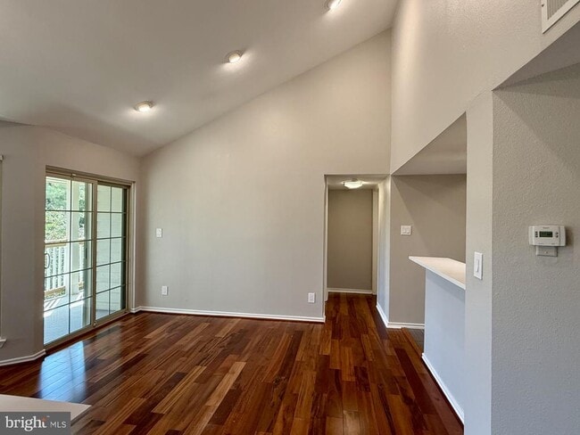 Building Photo - 3916 Penderview Dr