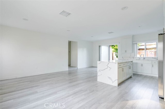 Building Photo - 11453 Calvert St