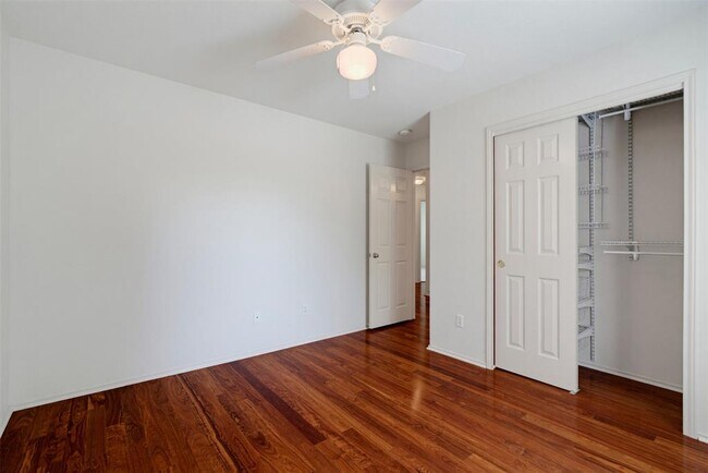 Building Photo - 2110 Keepsake Dr