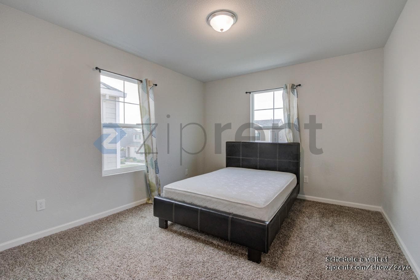 Building Photo - Unit