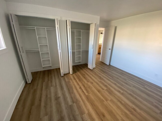 Building Photo - Orem Duplex - Downstairs